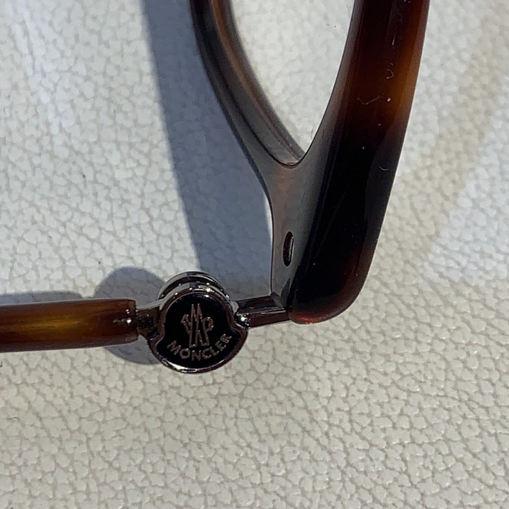Unisex Moncler Eyeglasses - Picture 7 of 8